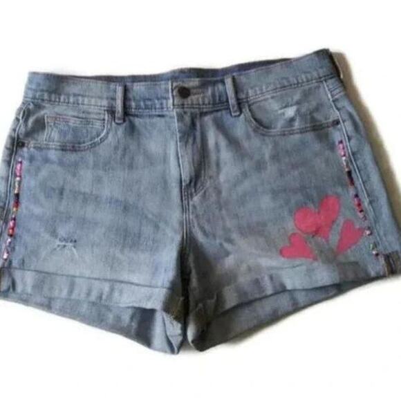 Custom Upcycled Pink Hearts Medium Wash Cuffed Boyfriend Jean Shorts Sz 8 - Picture 4 of 6